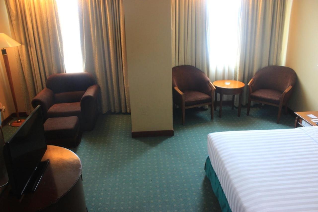 Grand Arkenso Park View Hotel Semarang Luaran gambar