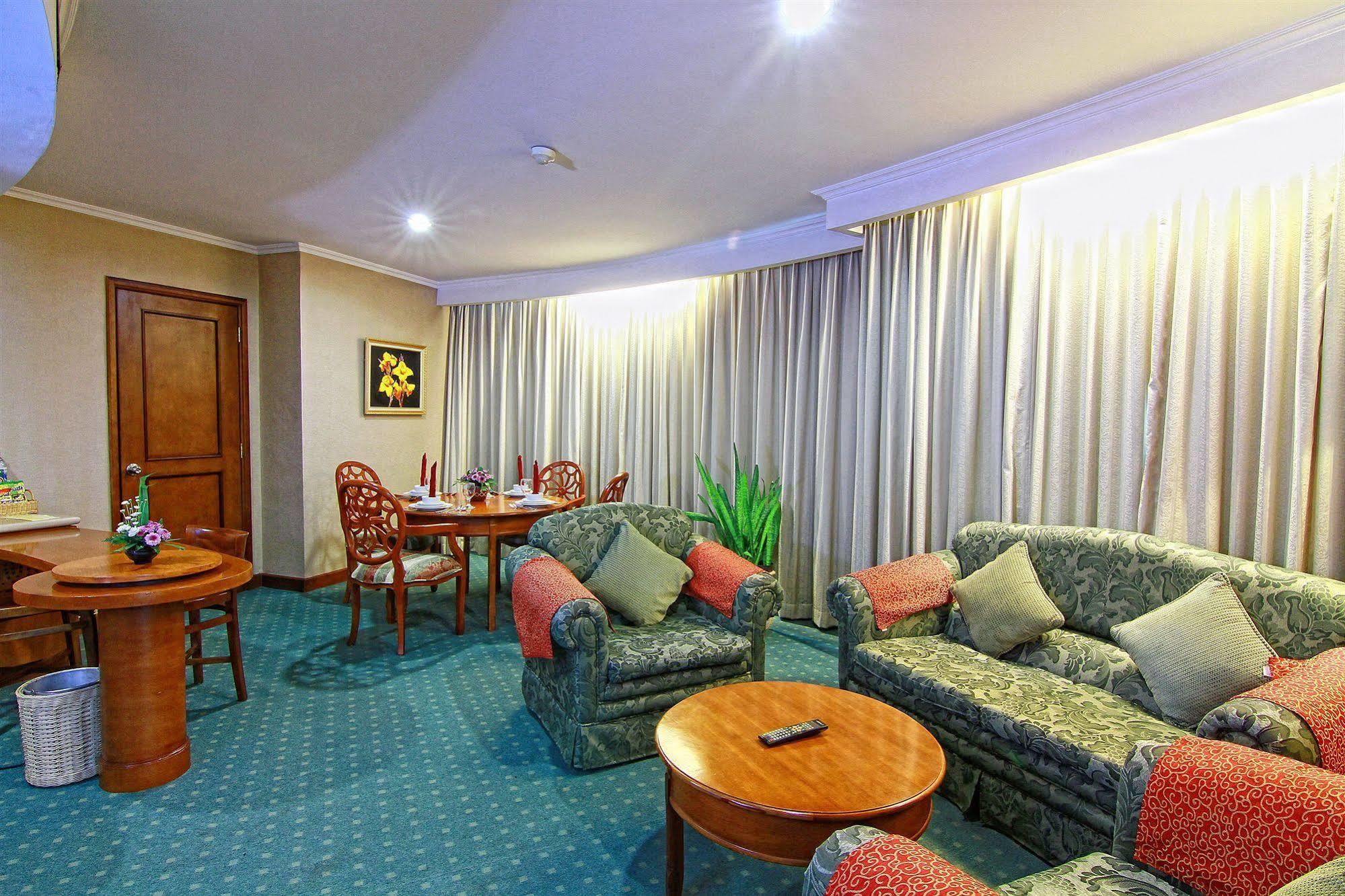 Grand Arkenso Park View Hotel Semarang Luaran gambar