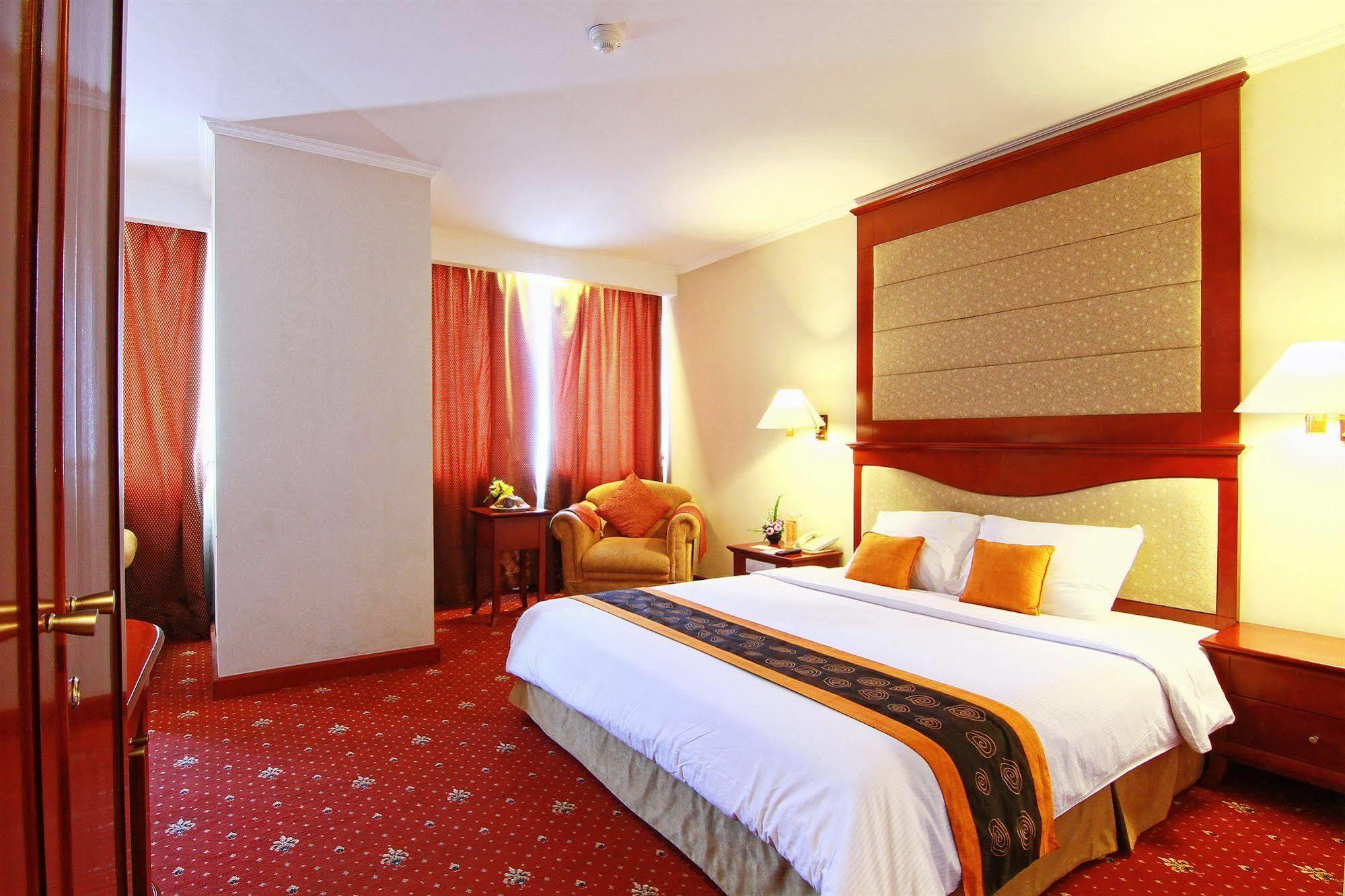 Grand Arkenso Park View Hotel Semarang Luaran gambar