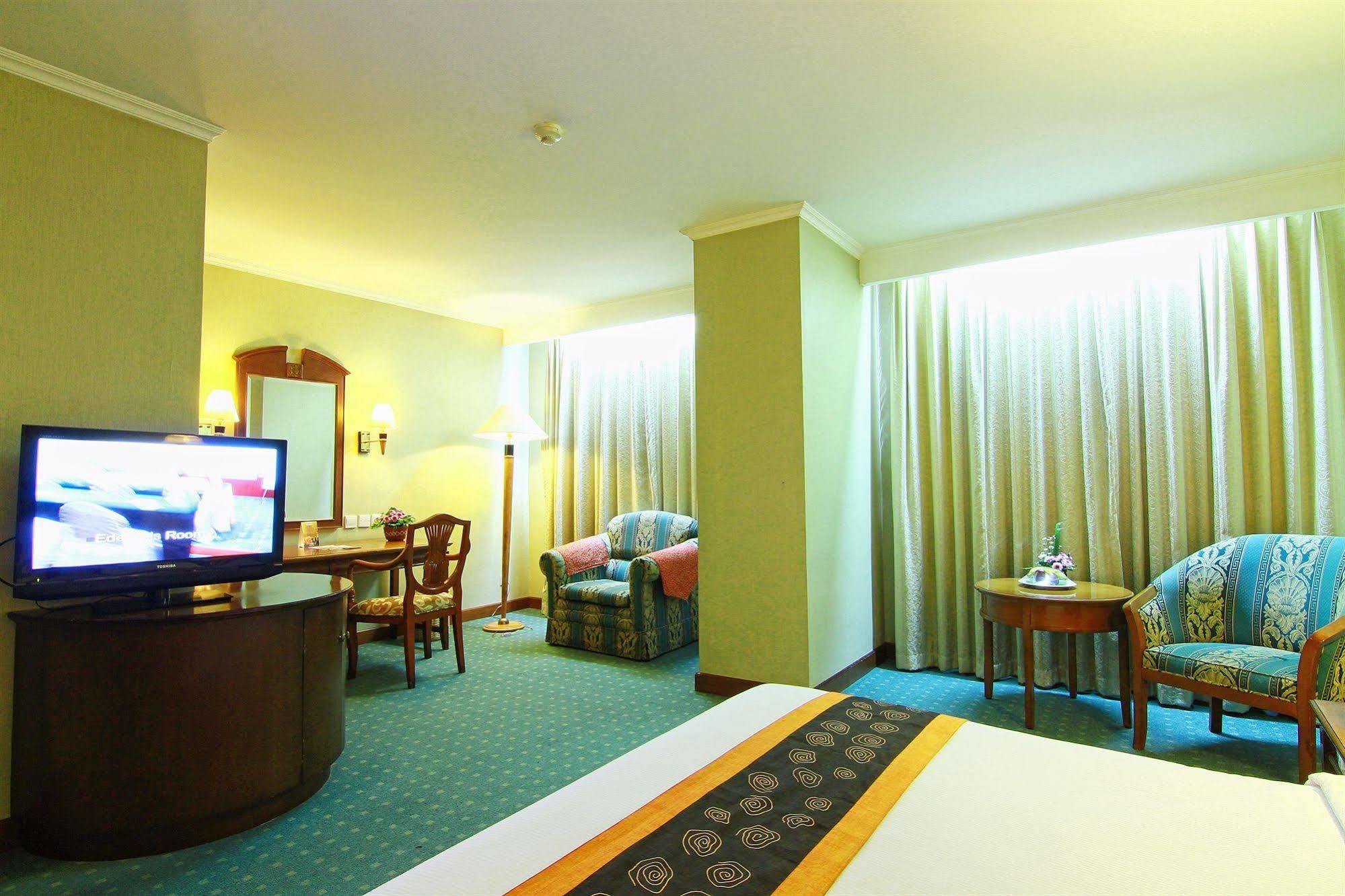 Grand Arkenso Park View Hotel Semarang Luaran gambar