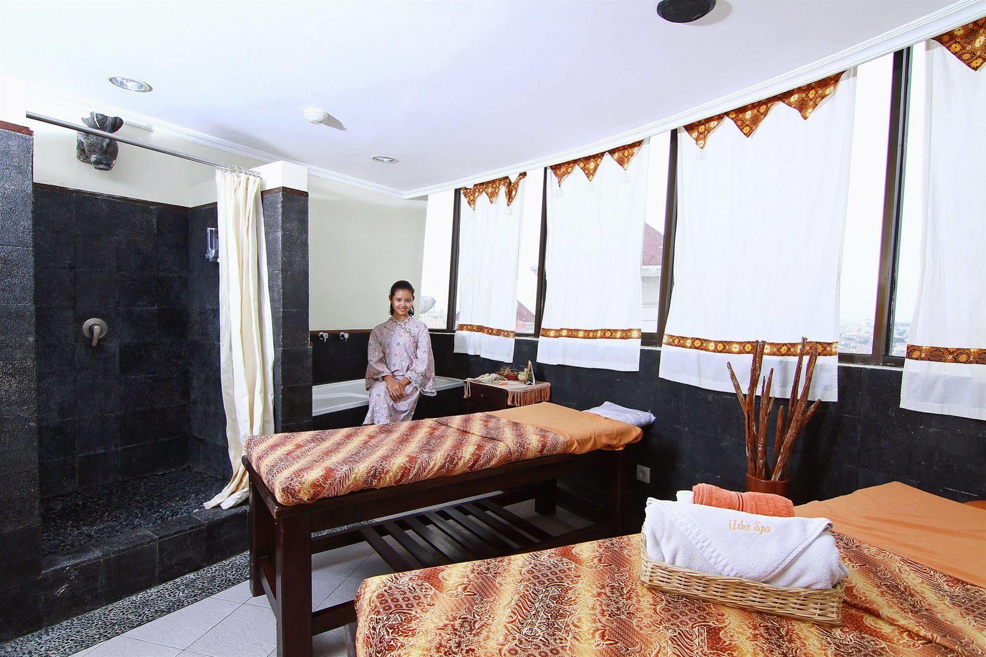 Grand Arkenso Park View Hotel Semarang Luaran gambar